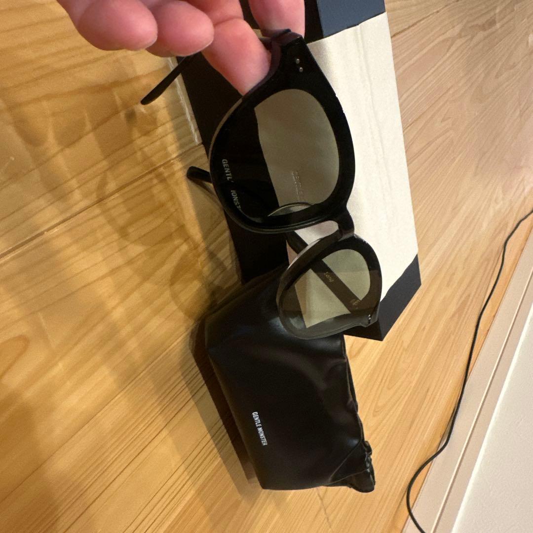 GENTLE MONSTER Lang ブラックサングラス　イエローレンズ