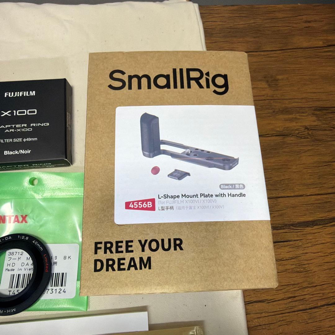 Fujifilm X100Ⅵ 日英2言語設定モデル　付属品多数