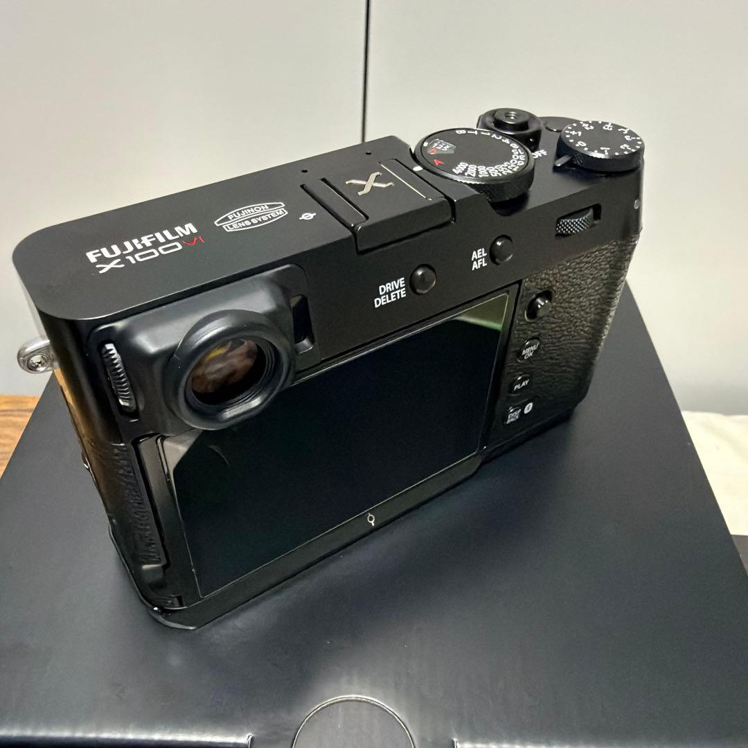 Fujifilm X100Ⅵ 日英2言語設定モデル　付属品多数