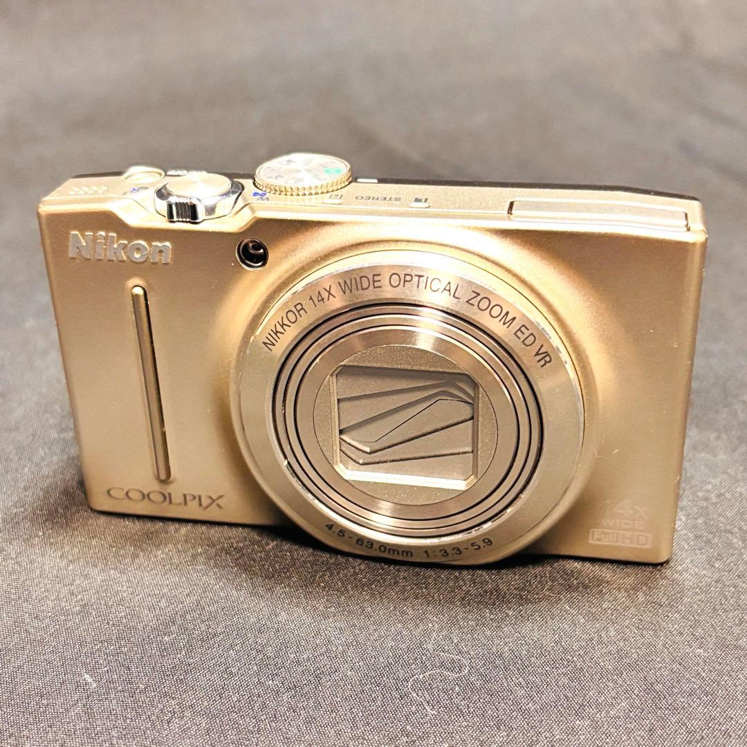 「美品」Nikon COOLPIX S8200 デジタルカメラ　シルバー