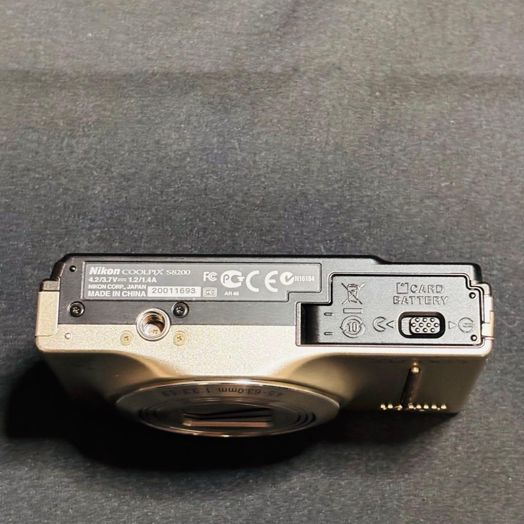 「美品」Nikon COOLPIX S8200 デジタルカメラ　シルバー