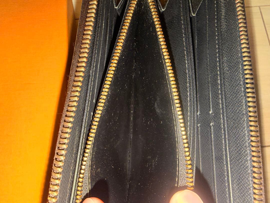 ルイヴィトン ジャイアントモノグラム ジッピーウォレット