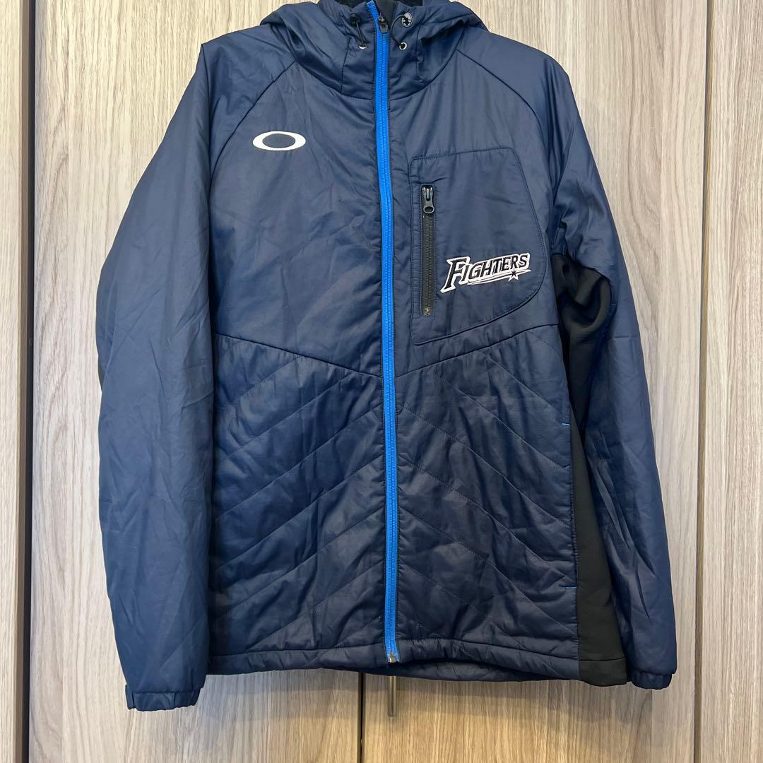 日本ハムファイターズOakley Fighters フード付きジャケット