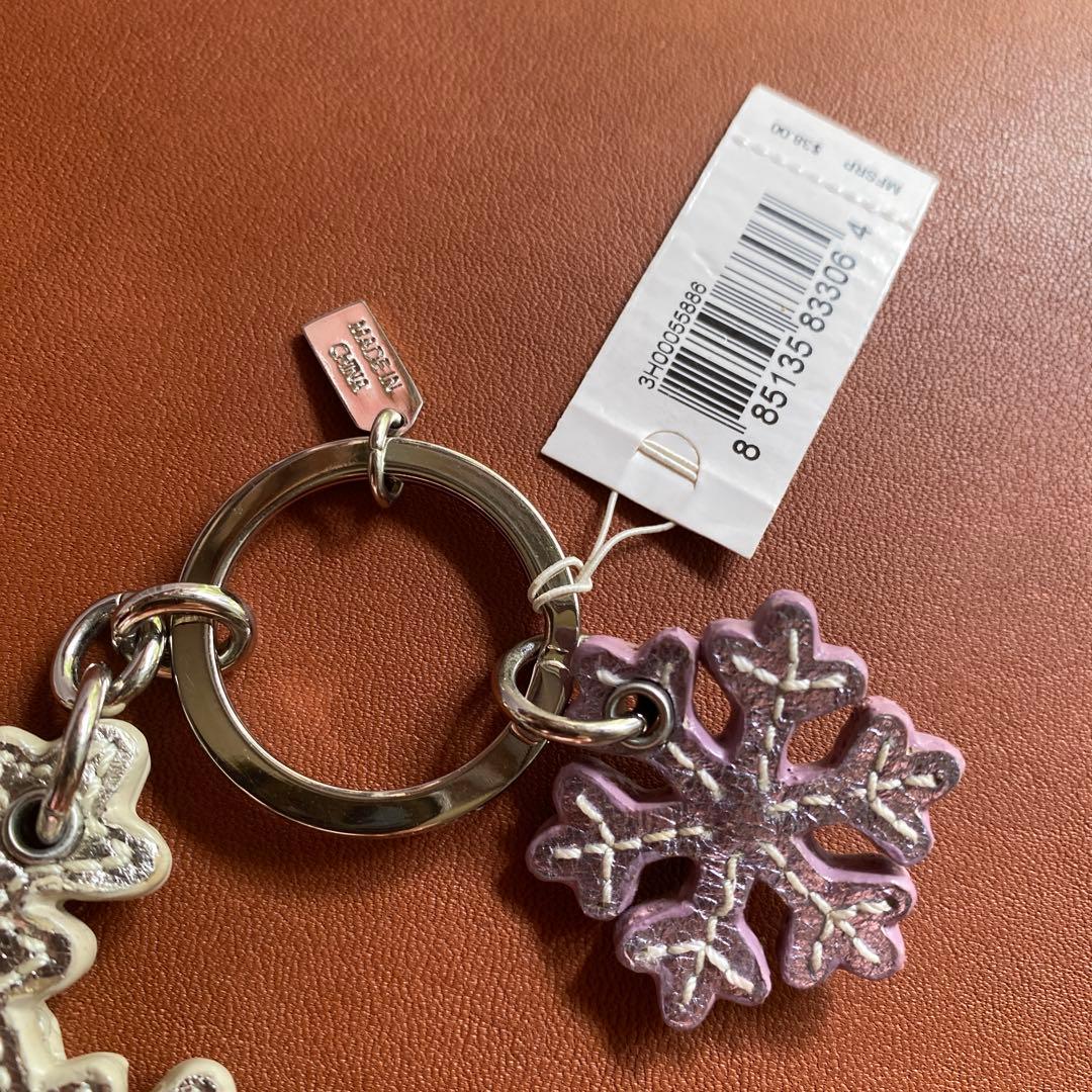 COACH 雪の結晶型写真入れキーホルダー　シルバー・パープル