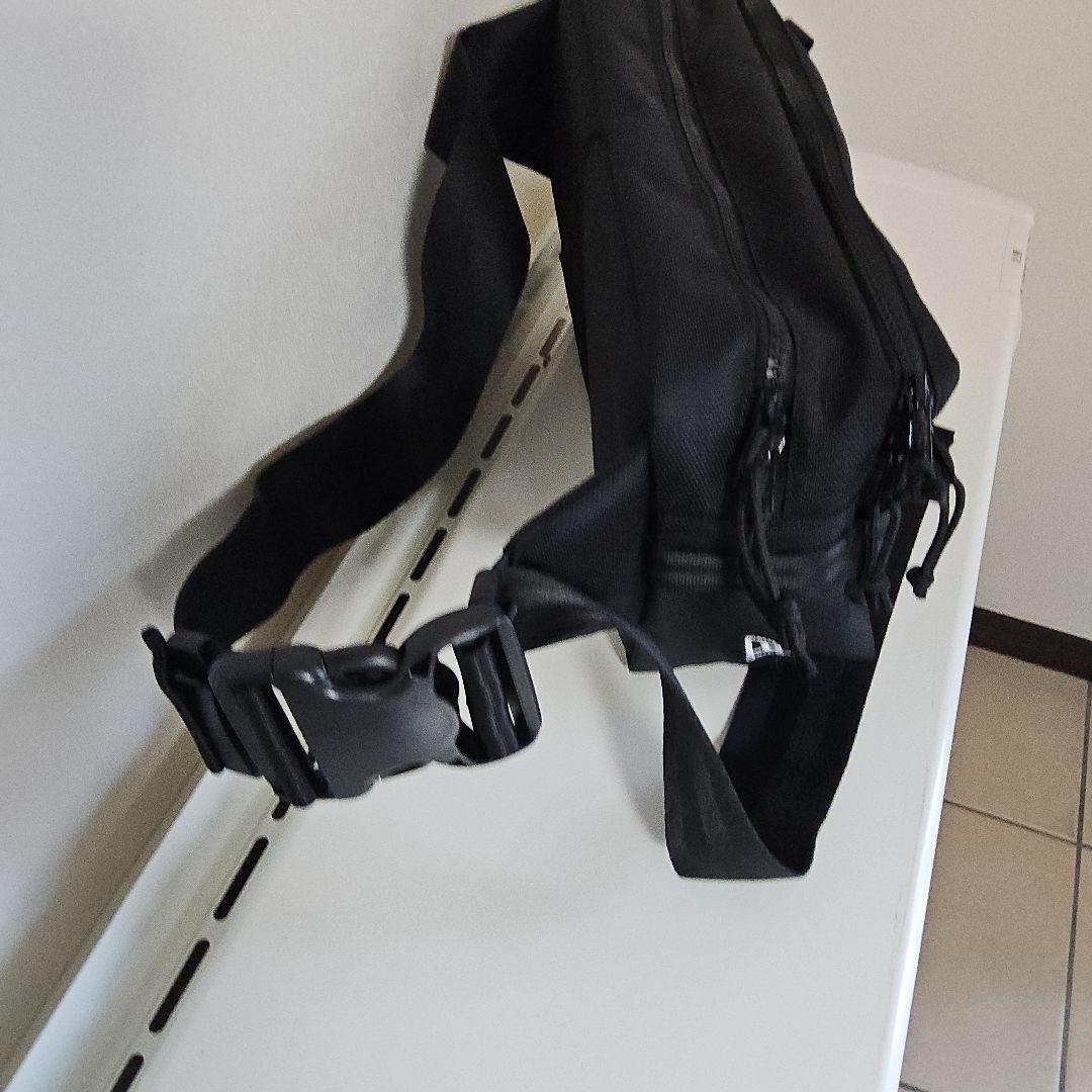 MANY QUANT ニューエラ ボディバッグ