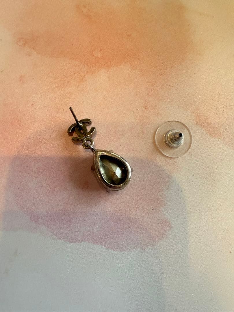 シャネル クリスタルドロップピアス(片耳用)