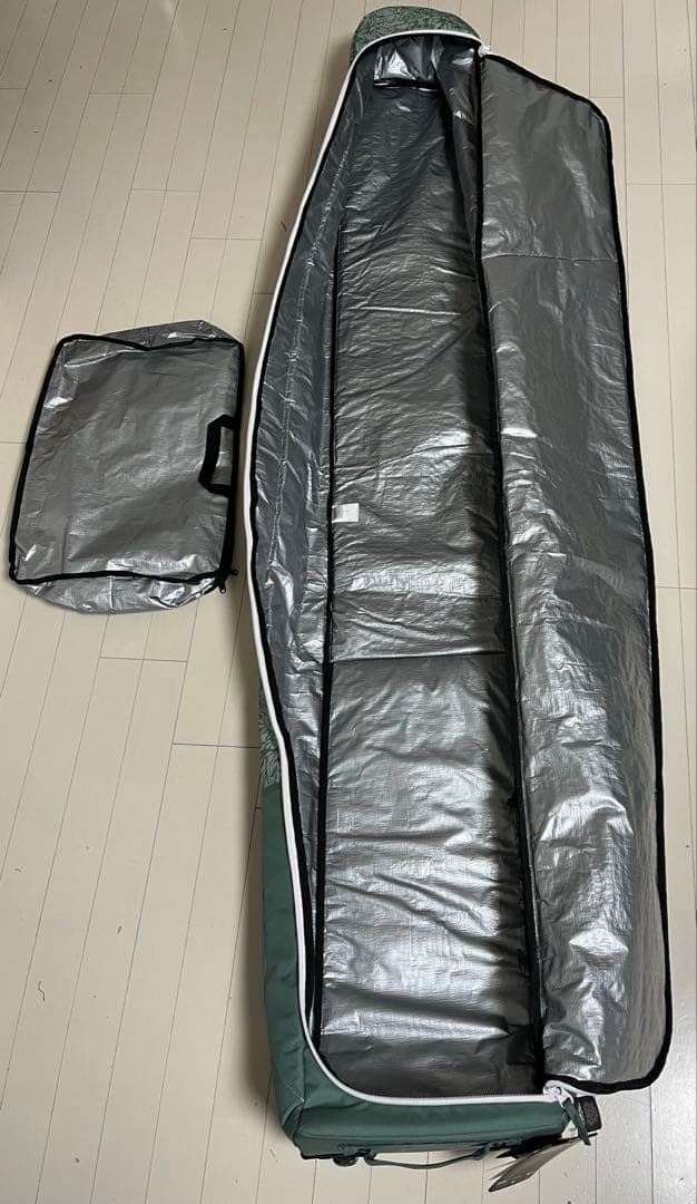 【良品】DAKINE ダカイン　日本正規品　スキーケース　スノーボードケース　①