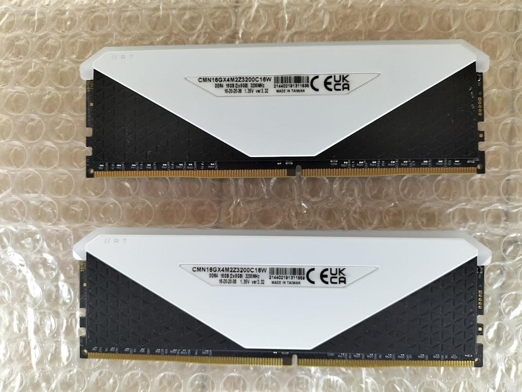 corsair RGBメモリー　１６GB