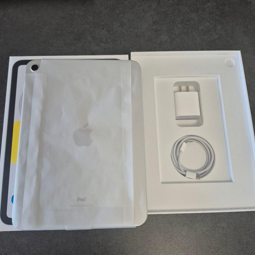 新品同様★iPad第10世代 Apple iPad 64GBシルバー