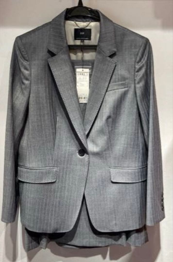 23区　スーツ　大きいサイズ　新品未使用　定価60,500円