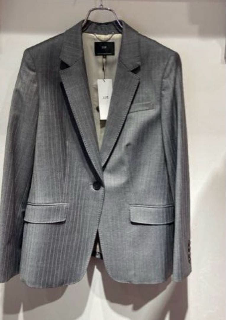 23区　スーツ　大きいサイズ　新品未使用　定価60,500円