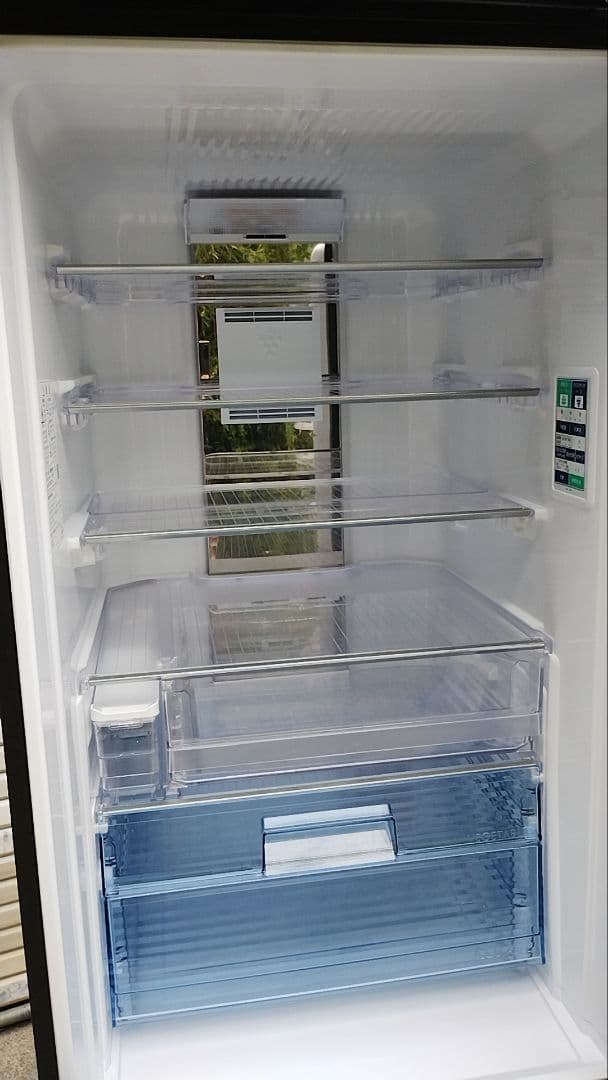 近隣地域無料配送★美品★自動製氷機能付きプラズマクラスター搭載4ドア大容量冷蔵庫