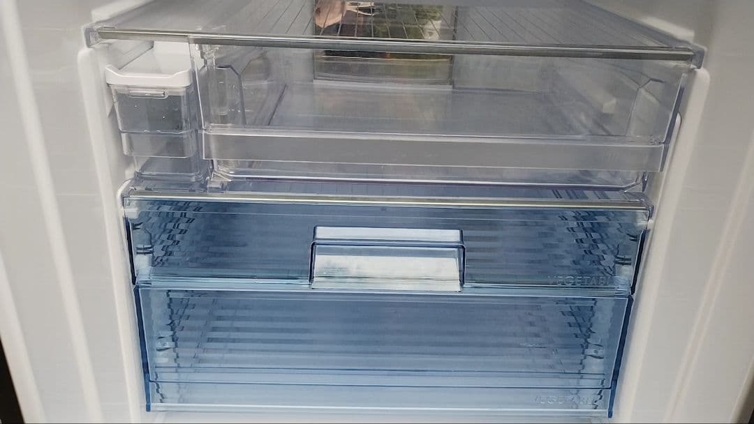 近隣地域無料配送★美品★自動製氷機能付きプラズマクラスター搭載4ドア大容量冷蔵庫