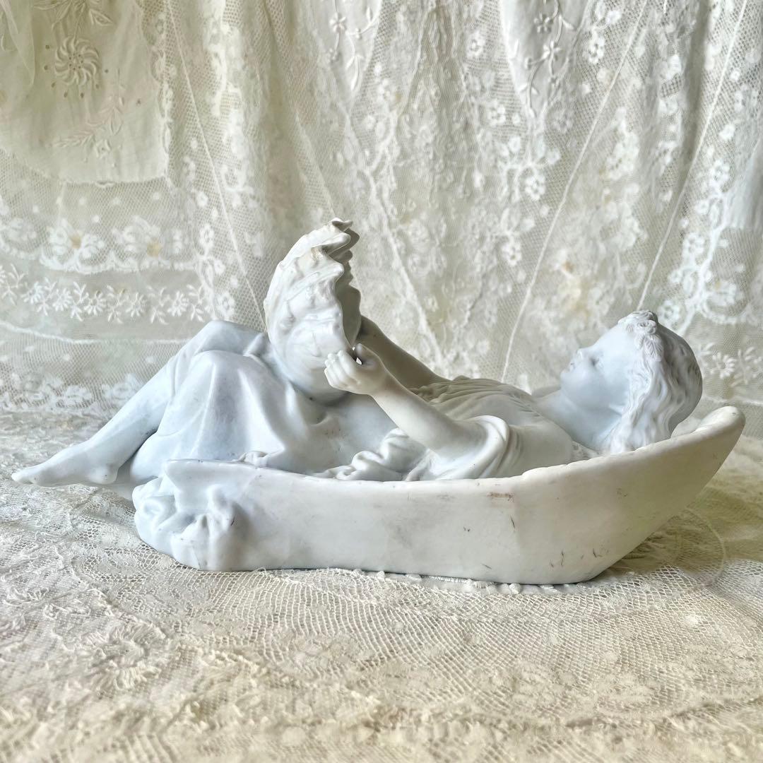 【大きめ】花輪を被った天使の聖水盤　フランスアンティーク　ベネチエ　エンジェル