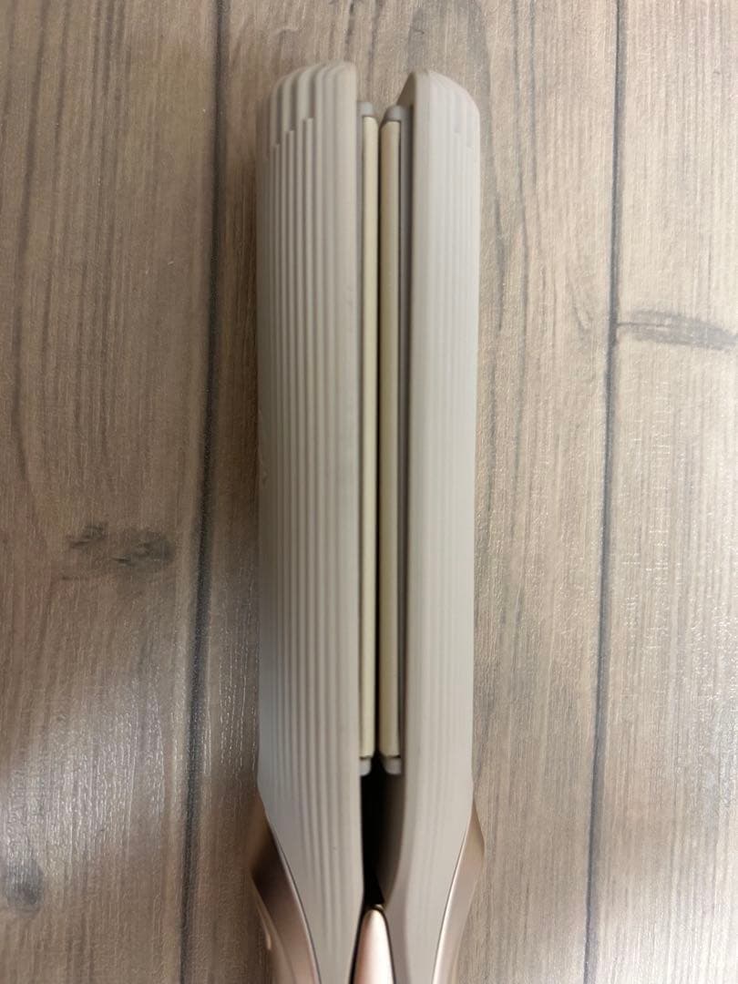 リファ　ストレートアイロンプロ　アイボリー