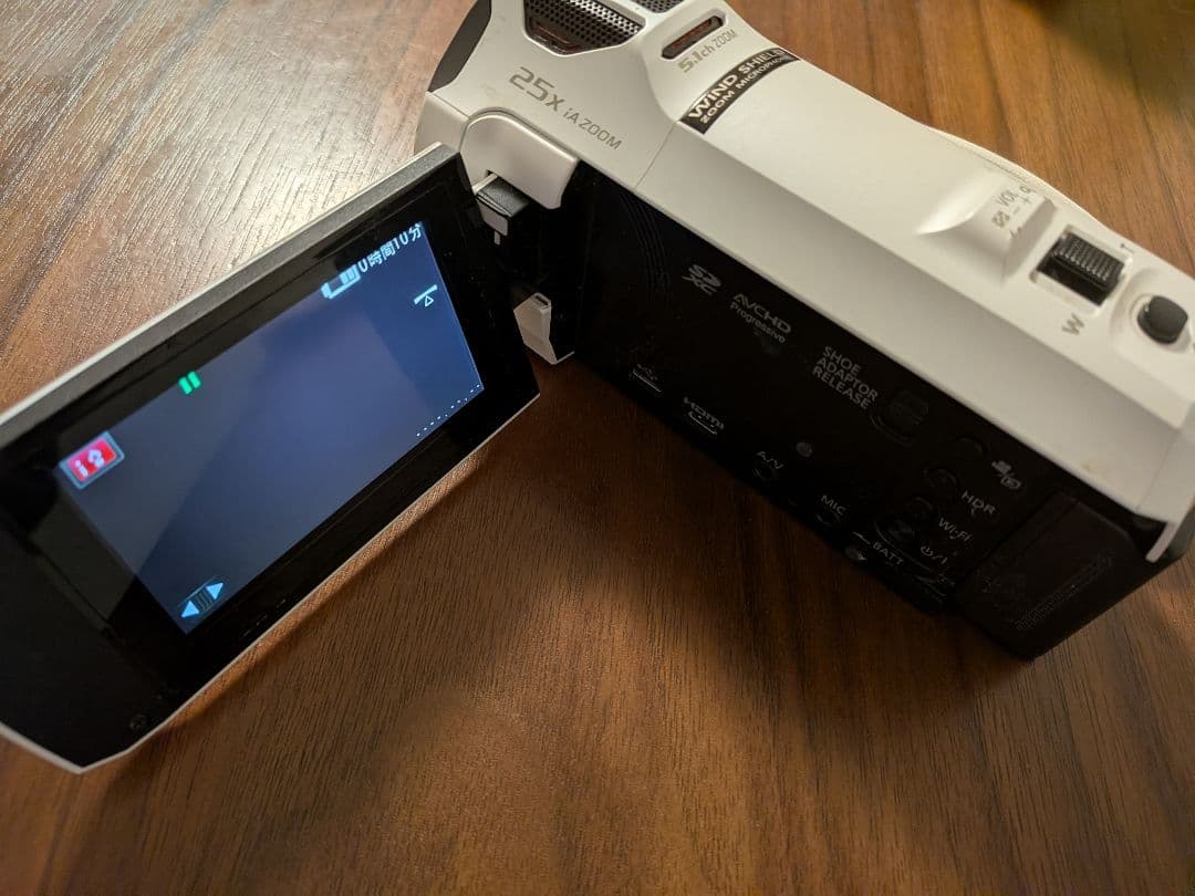 ジャンク？撮影時真暗。Panasonic 4K ビデオカメラ ズーム