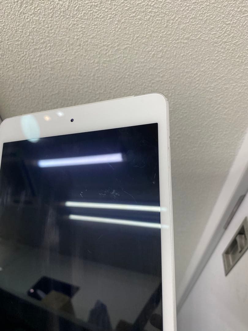 iPad mini 4 7.9インチ 16GB SIMフリー95112