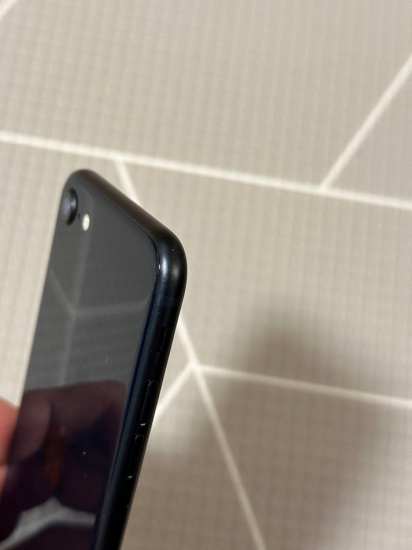 〈バッテリー最大容量97%〉iPhoneSE 第3世代 64GB SIMフリー