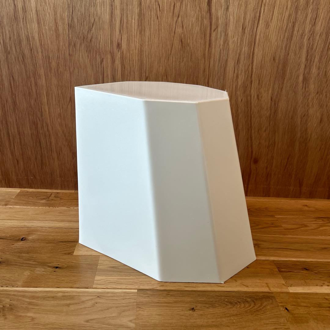 アーノルドサーカススツールミニ sサイズ　アイボリー　中古