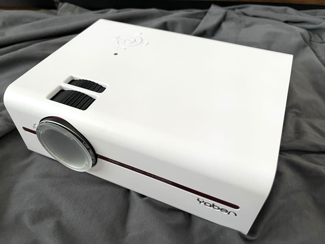 Yaber V5 プロジェクター 小型 フルHD対応 外箱・付属品完備