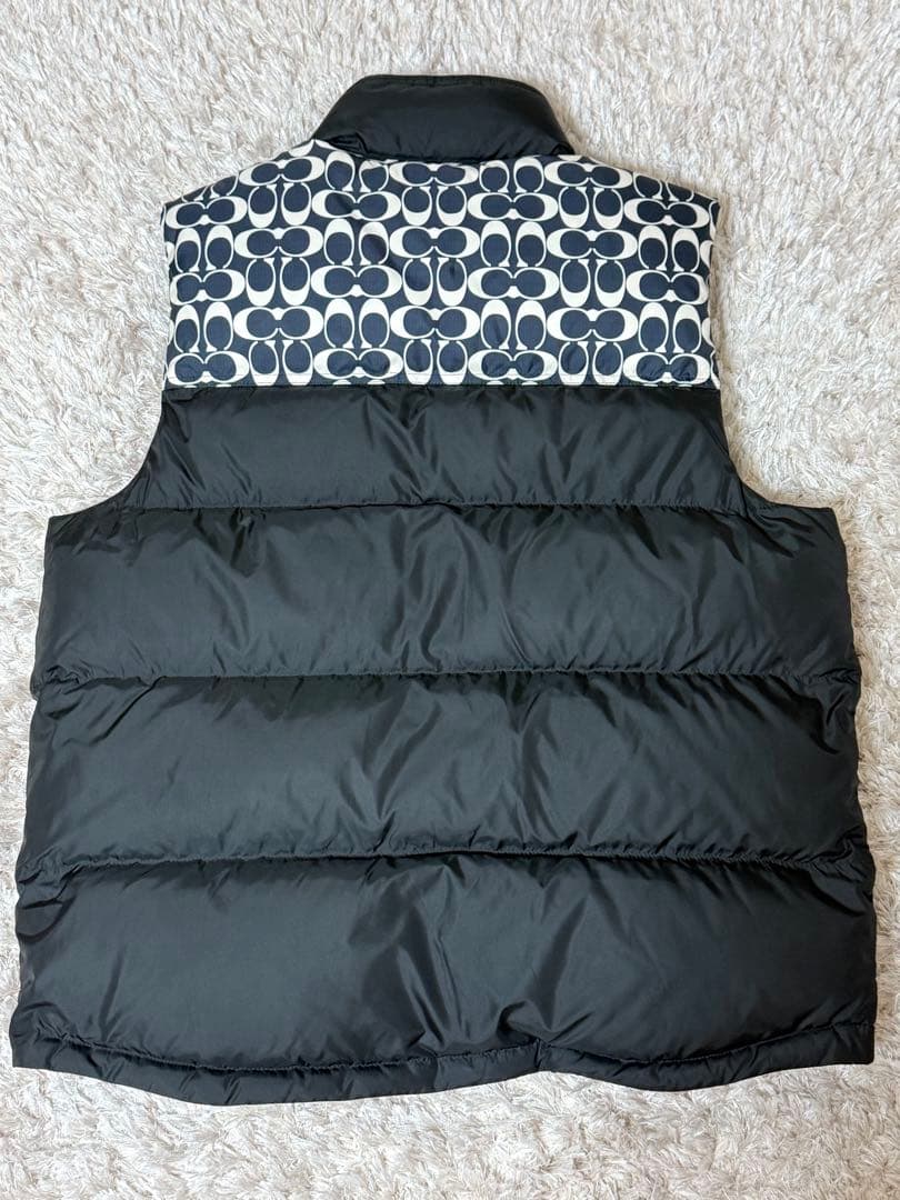 COACH シグネチャーダウンベスト