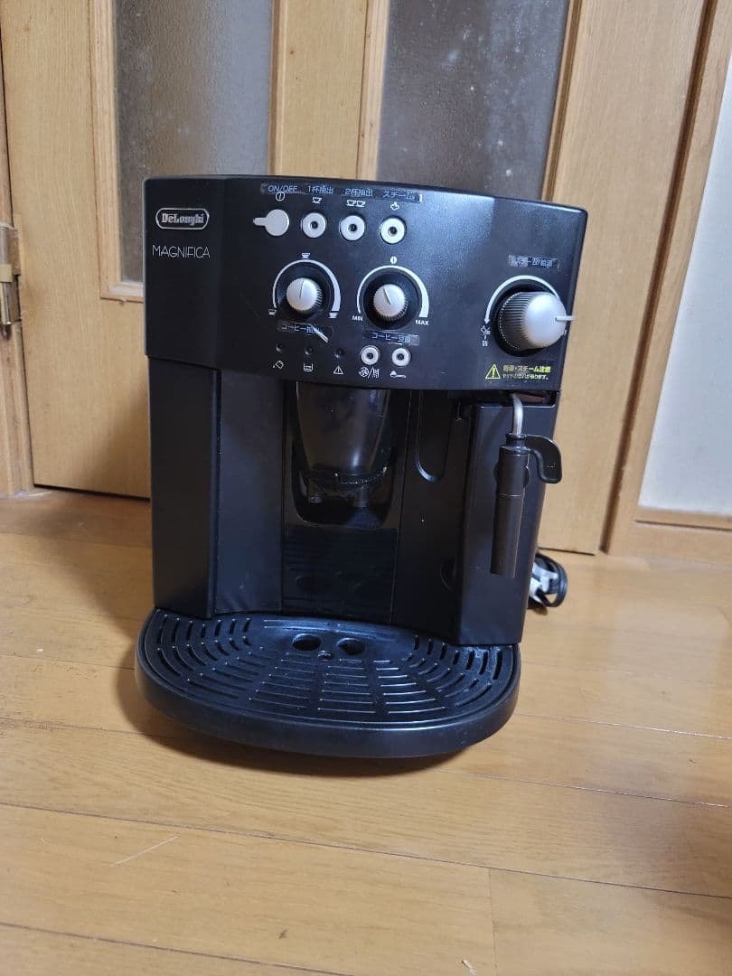 デロンギマグニフィカ　DeLonghi Magnifica ESAM1000SJ