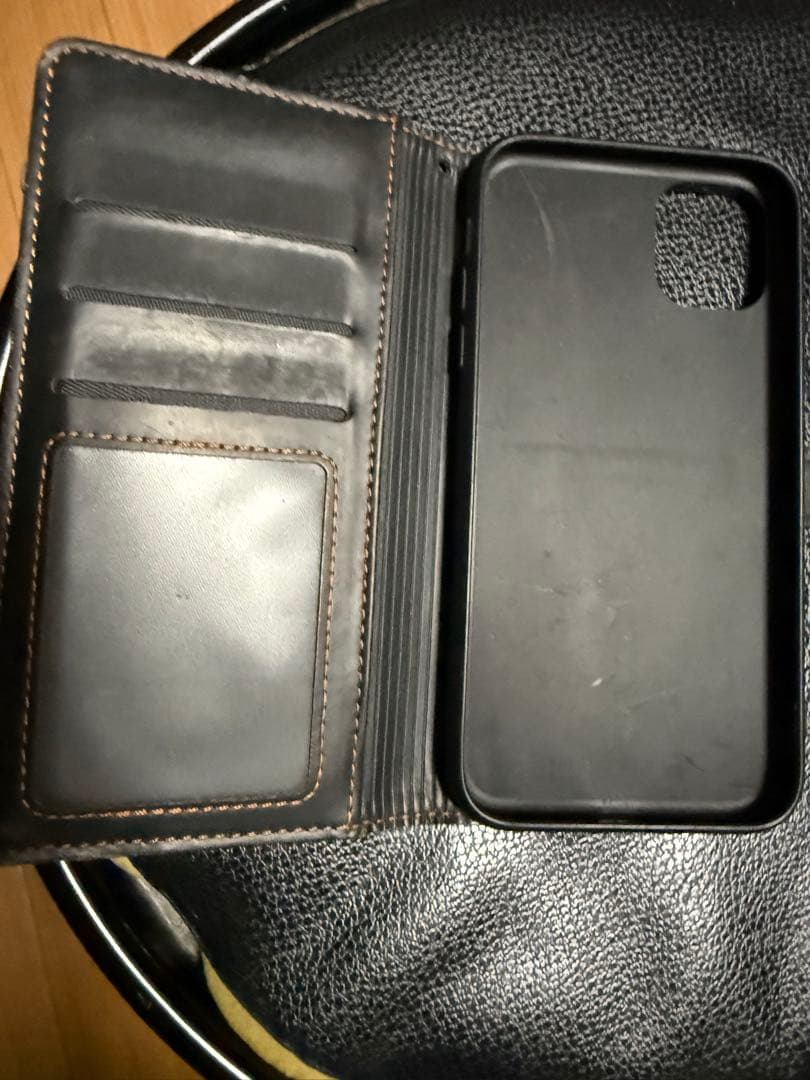 iPhone 11 128GB ホワイト SIMフリー カバー3種付