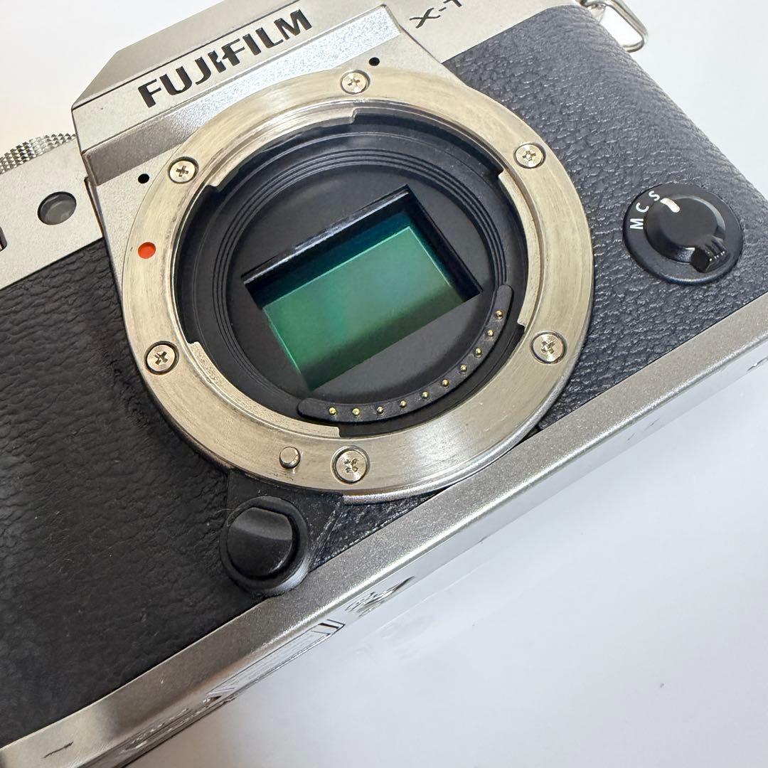 Fujifilm X-T30 ミラーレスカメラ 本体 シルバー