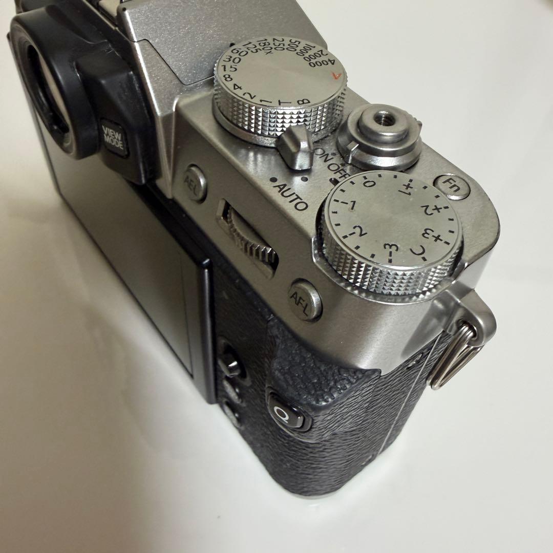 Fujifilm X-T30 ミラーレスカメラ 本体 シルバー