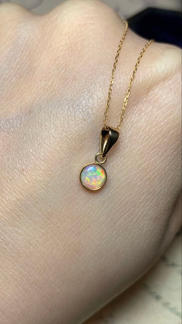 オーストラリア産オパール / 0.29ct K18ペンダントトップ
