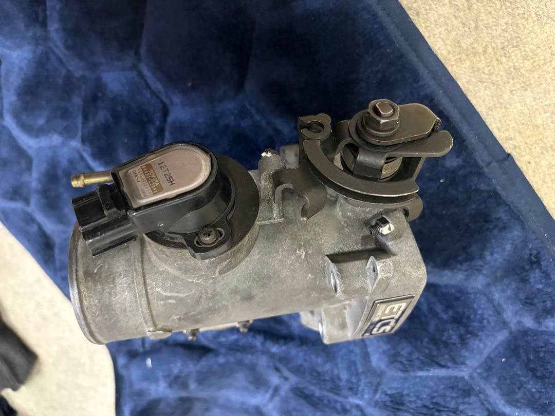 1J JZX100 1JZ-GTE スロットルボディ　サブスロ有り