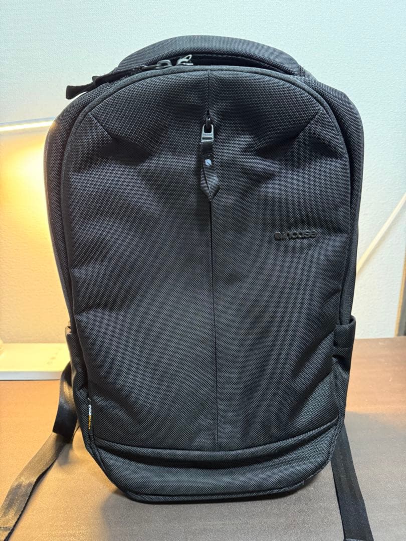 バッグ Incase Tracks Backpack 18L -Black-
