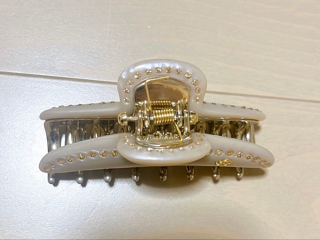 acca　ティアラクイーン　クリップ　大　ベージュ　L